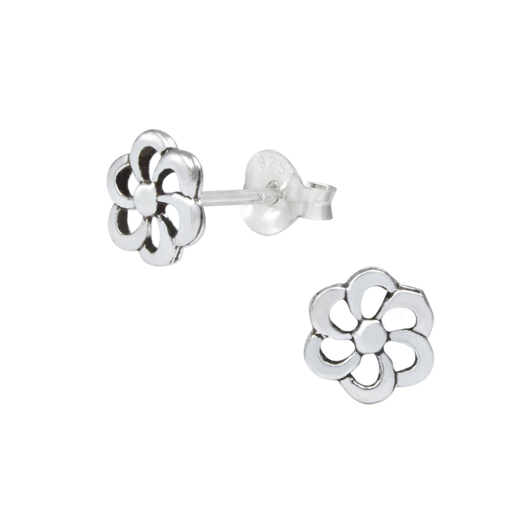 [10000096] Silver Flower Stud Earrings