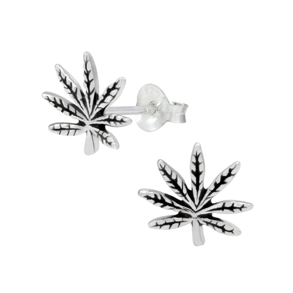 Puces d'oreilles feuille cannabis en argent